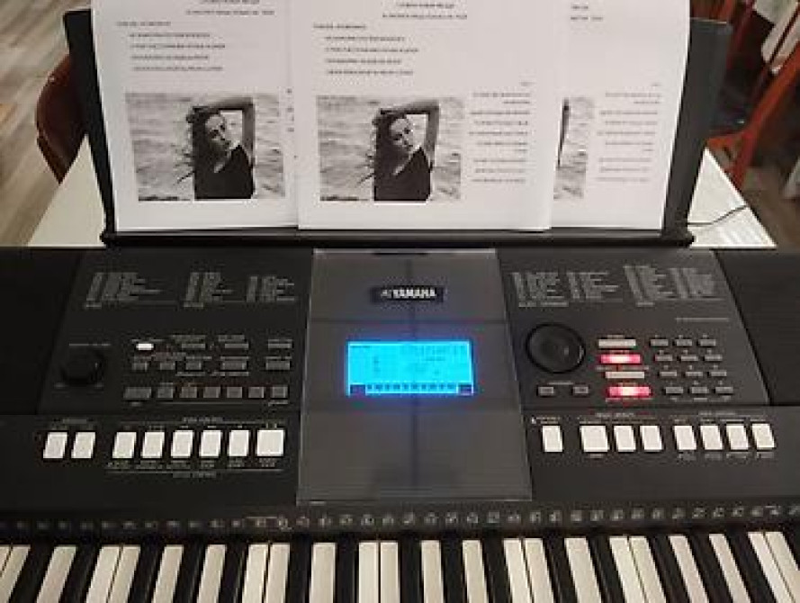 Срочно обмен есть на айфон от 13 и выше Синтезатор Yamaha PSR-E423 - Бишкек - изображение 6