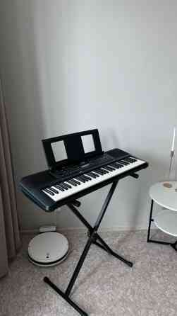 Электронный синтезатор/клавишный инструмент 61 клавиша с нотной Бишкек