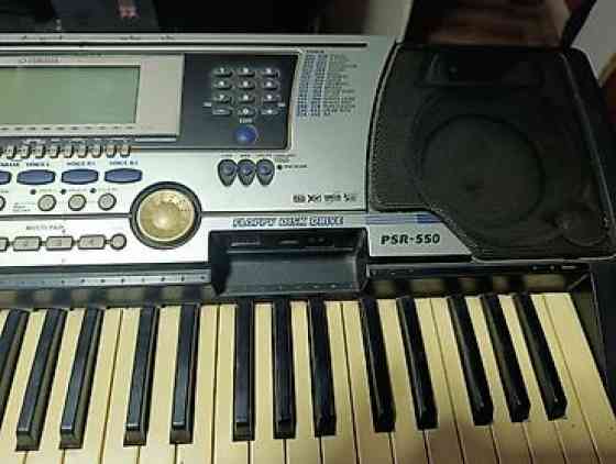 Синтезатор-аранжировщик Yamaha PSR-550 - 61 полноразмерная клавиша - Бишкек