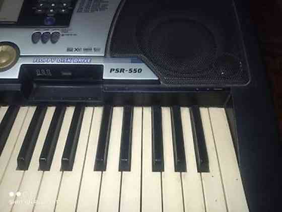 Синтезатор-аранжировщик Yamaha PSR-550 - 61 полноразмерная клавиша - Бишкек