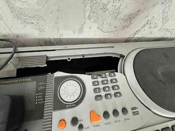 Синтезатор/электронное пианино с динамиками и блоком питания Бишкек