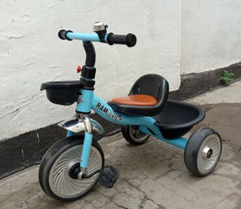 Детский велосипед, 3-колесный, 3 - 4 года, Для мальчика, Б/у Bishkek - photo 1