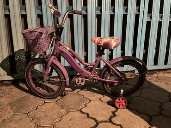Детский велосипед, 4-колесный, 4 - 6 лет, Для девочки, Б/у Бишкек - изображение 1