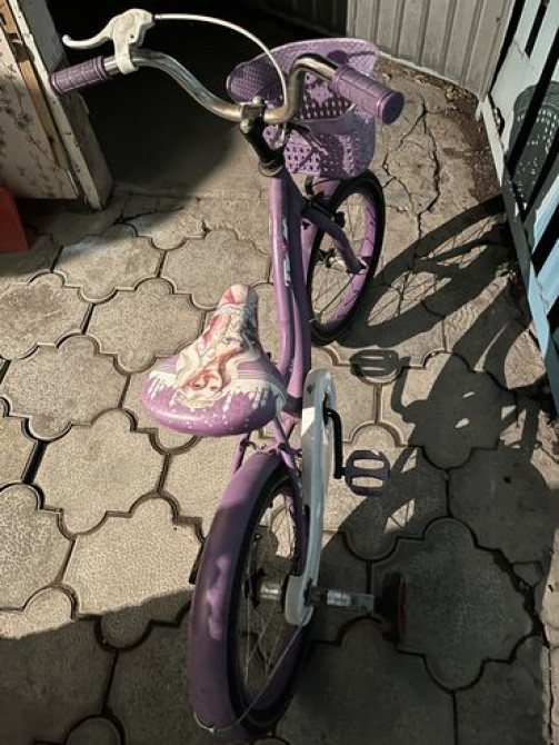 Детский велосипед, 4-колесный, 4 - 6 лет, Для девочки, Б/у Бишкек - сүрөт 2