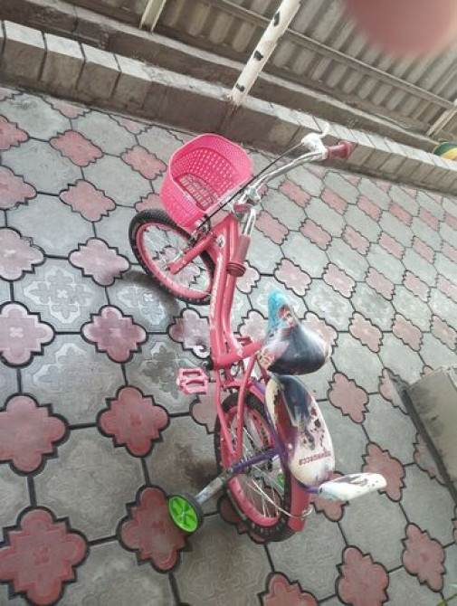 Детский велосипед ярко-розового цвета с декоративными элементами Bishkek - photo 4
