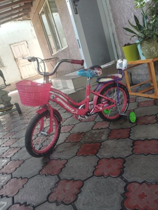 Детский велосипед ярко-розового цвета с декоративными элементами Bishkek - photo 2