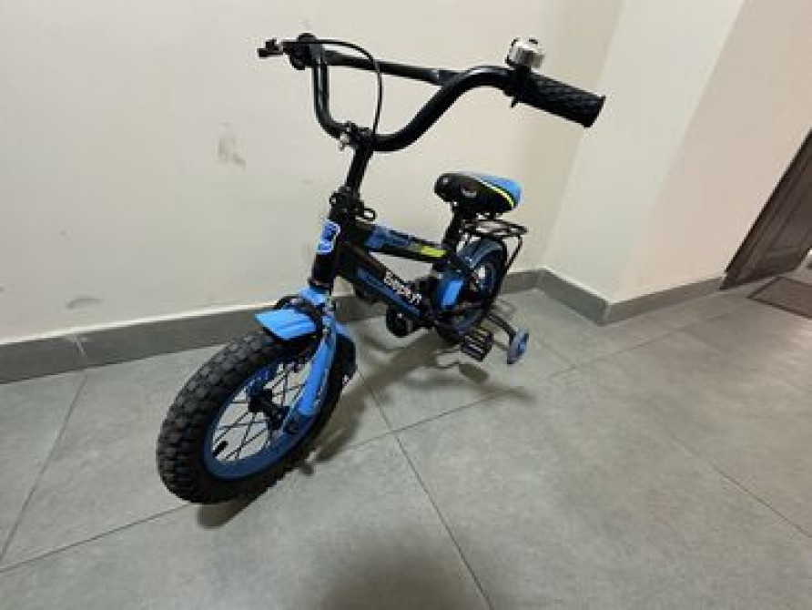 Детский велосипед, 2-колесный, 3 - 4 года, Для мальчика, Б/у Bishkek - photo 1