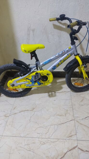 Детский велосипед с ярким дизайном, выполненный в желто-серой цветовой Бишкек - изображение 4