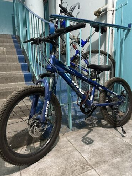 Детский велосипед, 2-колесный, 6 - 9 лет, Для мальчика, Б/у Бишкек - изображение 1