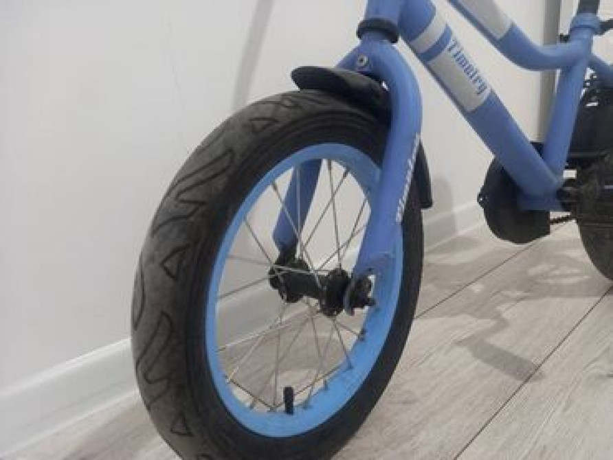 Детский велосипед, 2-колесный, 4 - 6 лет, Для мальчика, Б/у Бишкек - изображение 2