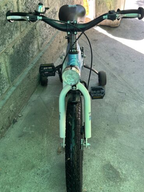 Детский велосипед, 4-колесный, 4 - 6 лет, Б/у Бишкек - изображение 3