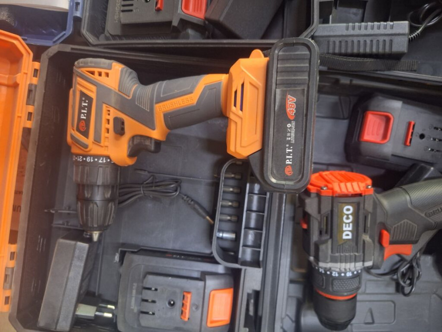 Ударная дрель-шуруповерт P.L.T. оранжевого цвета с черными и серыми Бишкек - изображение 1