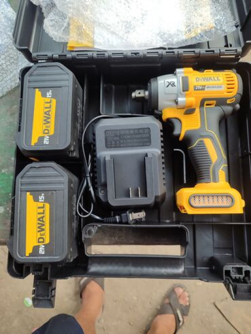 ГАЙКАВЕРТ аккумуляторная,1 батарейка,новый. Есть 2 батарейные - 5200 Бишкек - изображение 8