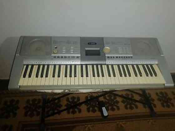 Продаю ПРОФИСИОНАЛЬНЫЙ синтезатор 18 000 окончательно Б/у и НОВОЕ Бишкек