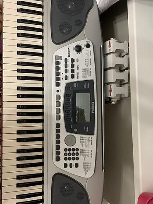 Синтезатор Medeli mc 320 issue,очень хорошее состояние,отлично Бишкек - изображение 2