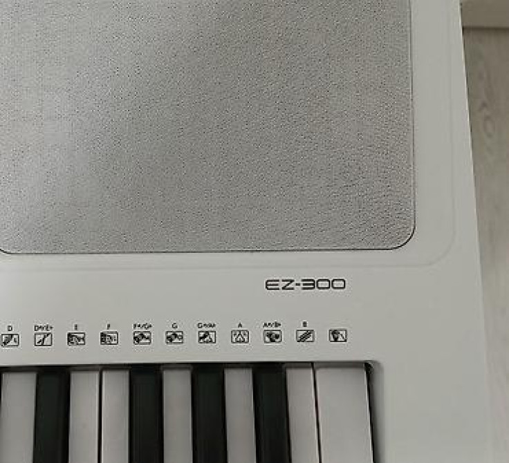 ???? Продаю синтезатор Yamaha EZ-300 Практически новый, пользовалась Бишкек - изображение 5