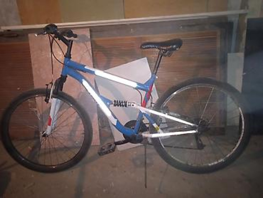 Корейские, синий 6000
красный алюминий 8000
или меняю на ноутбук Бишкек - сүрөт 2