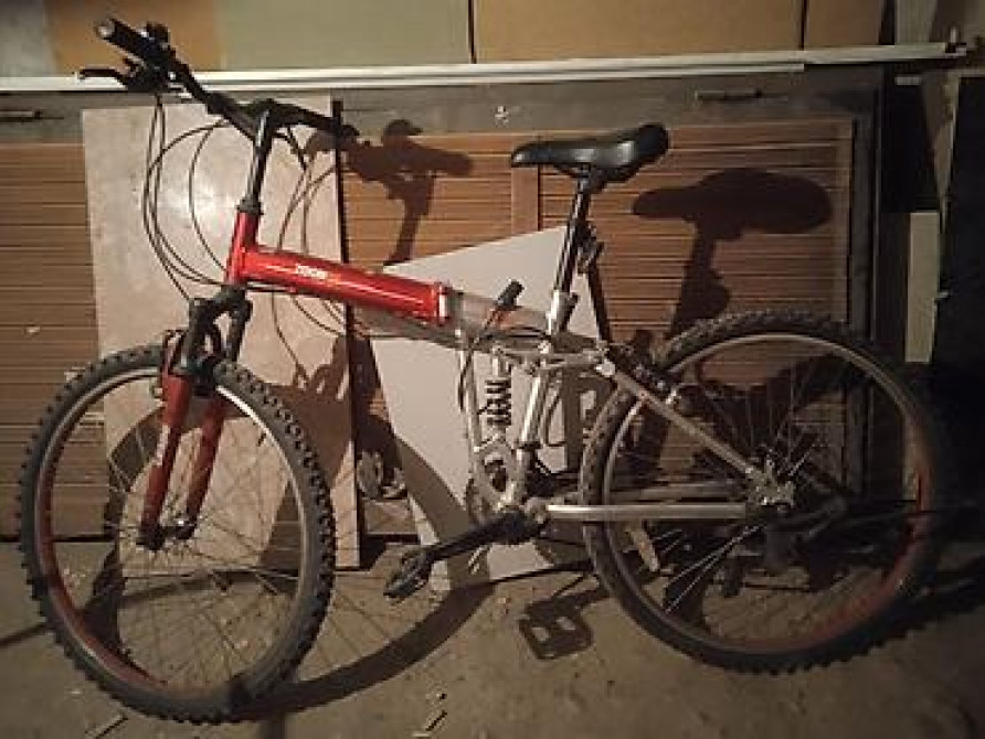 Корейские, синий 6000
красный алюминий 8000
или меняю на ноутбук Бишкек - сүрөт 4