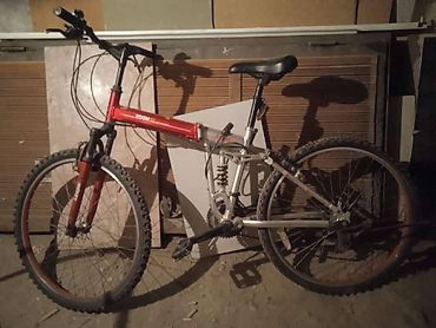 Корейские, синий 6000
красный алюминий 8000
или меняю на ноутбук Бишкек - сүрөт 5