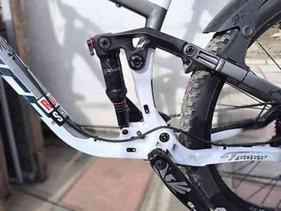 Продаю двух подвес размер рамы L 29 калёса 12 ск Шимано деор Бишкек