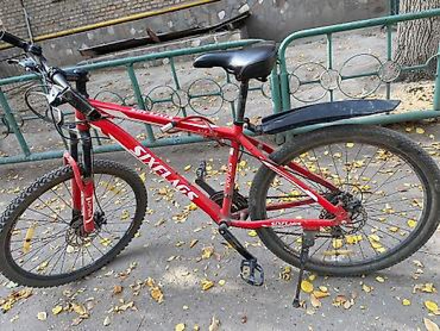 Горный велосипед SixFlags ATX 56 - Рама: алюминиевая, размер на фото Бишкек - сүрөт 4