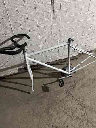 Продаю раму, на шоссейный велосипед. Вместе с кареткой,звездами Бишкек