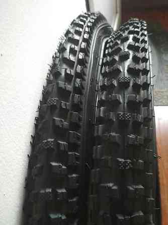 Покрышки 2 штуки, размер 26! Так же много велозапчастей б/у. Цены Бишкек