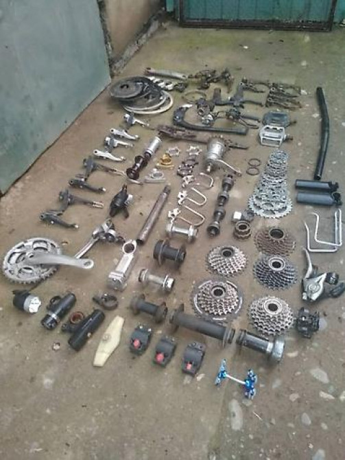 Покрышки 2 штуки, размер 26! Так же много велозапчастей б/у. Цены Бишкек - изображение 2