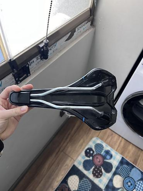 Велосипедные сидения со всеми креплениями 400 сом штука Бишкек - изображение 1