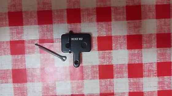 Велосипедная покрышка размером 20x4.0 дюйма. Эта шина имеет Бишкек