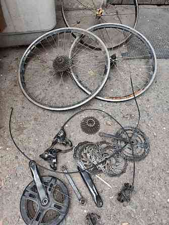 Всё на фото за 1500, все работает (только 1 переднее нужно дособрать) Бишкек