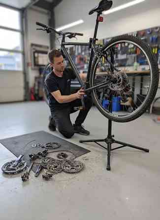 Всё на фото за 1500, все работает (только 1 переднее нужно дособрать) Бишкек