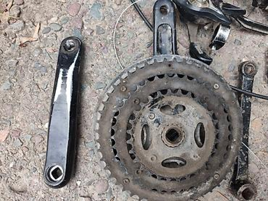 Всё на фото за 1500, все работает (только 1 переднее нужно дособрать) Бишкек - изображение 5