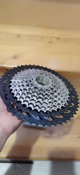 Продаю новую кассету 10 скоростей 11-50 зубьев цена 2500 сом Бишкек - изображение 2