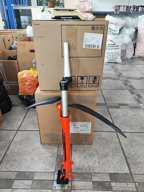 Продаю воздушно-маслянную вилку для велосипеда SR Suntour Raidon 29 Бишкек - изображение 3