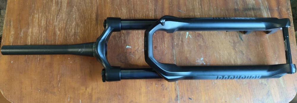 Продается вилка rockshox 35 silver tk29 со штоком 1.8