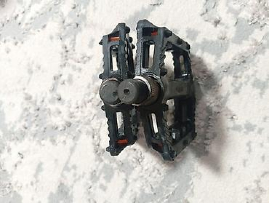 Педали wellgo,в хорошем состоянии не чего не слизано все четко без Бишкек - изображение 3