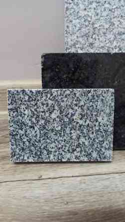 Плиты из натурального гранита различных оттенков, включая красный Бишкек