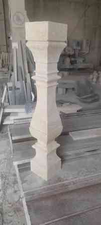 Плиты из натурального гранита различных оттенков, включая красный Бишкек