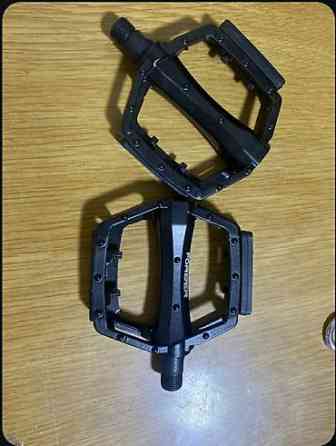 Новые педали для велосипеда ( свето отражатели снимаются ) Бишкек