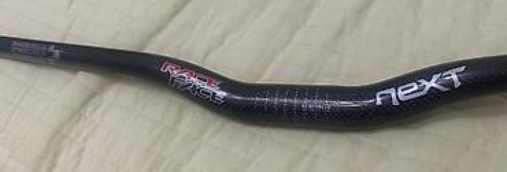 В продаже карбоновый руль 760 мм. состояние идеал, без трещин. отдаю Бишкек - изображение 1