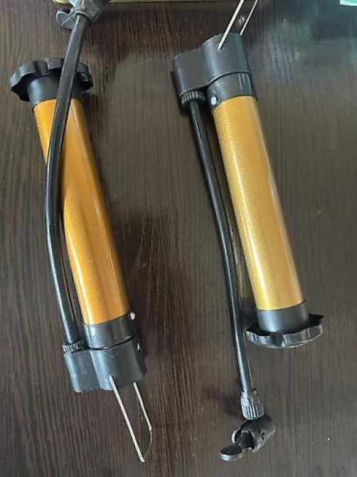 Продаю аксессуары для велосипеда‼️ Очки✅ Насосы✅ Грипсы✅ Фонари Бишкек - изображение 4