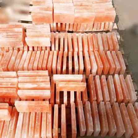 Кирпичи из гималайской соли декор с пользой для здоровья . Размер Бишкек