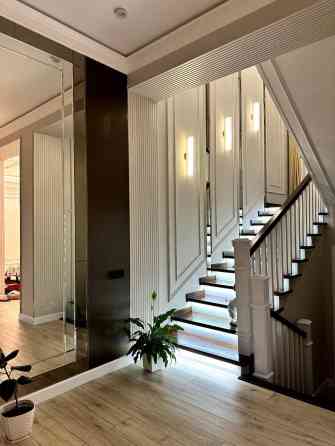 Современный двухэтажный ТАУНХАУС с гаражным блоком на 2 авто. ж/м Бишкек