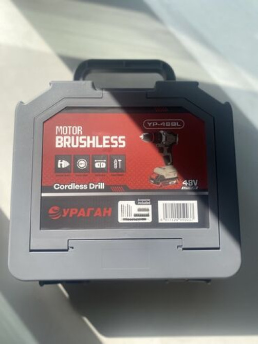 Универсальная аккумуляторная дрель-шуруповерт 