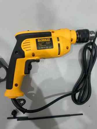Ударная дрель DeWalt мощностью 750 Вт с регулируемой скоростью Бишкек