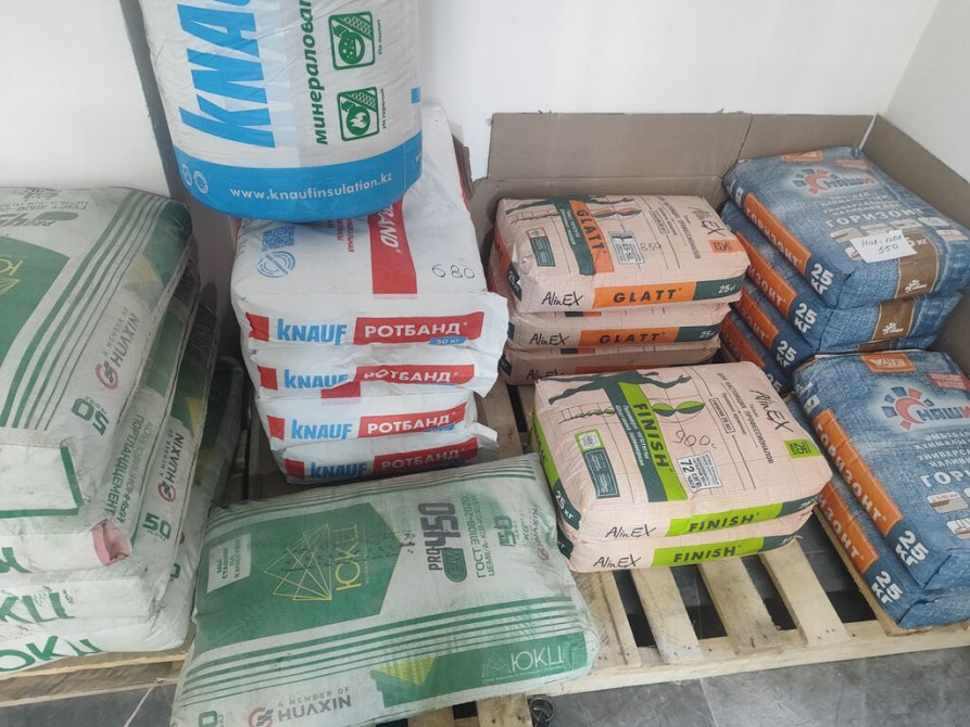 Строительные и отделочные материалы Ассортимент: - Сухие смеси и Бишкек - изображение 1