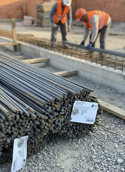 Пакет стальной арматуры от 