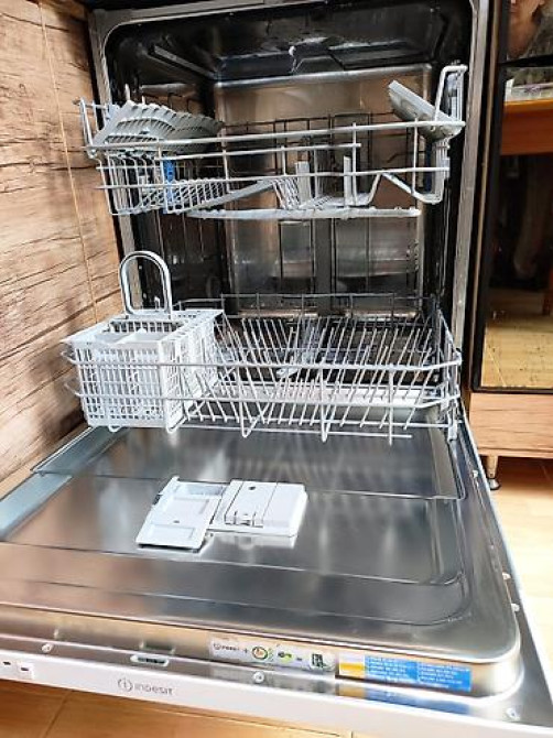 Посудомойка, Б/у, Самовывоз Бишкек - изображение 1