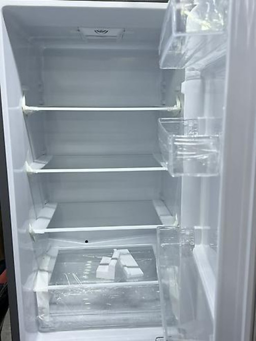 Холодильник Hisense, Новый, Двухкамерный, De frost (капельный), 55 * 183 * 60 Бишкек - изображение 4